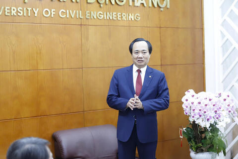 <a href="/tieu-diem-24h" title="Tiêu điểm 24h" rel="dofollow">Tiêu điểm 24h</a>