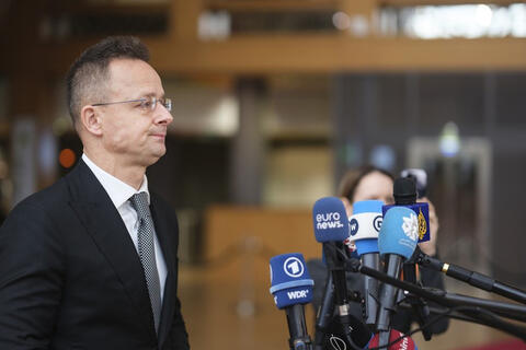 <a href="/the-gioi" title="Thế giới" rel="dofollow">Thế giới</a>