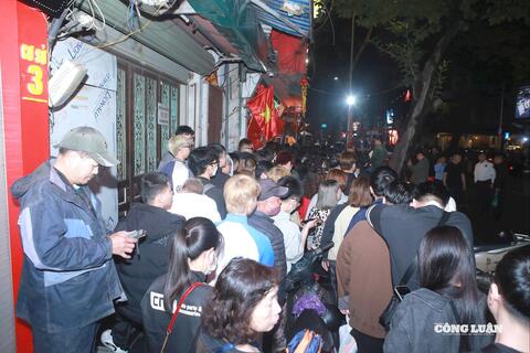 <a href="/thi-truong" title="Thị trường" rel="dofollow">Thị trường</a>