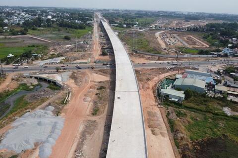 <a href="/tieu-diem-24h" title="Tiêu điểm 24h" rel="dofollow">Tiêu điểm 24h</a>