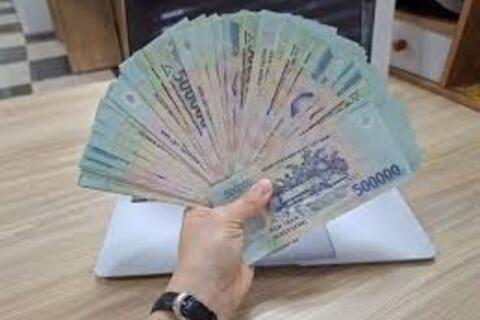 <a href="/ngan-hang" title="Ngân hàng" rel="dofollow">Ngân hàng</a>