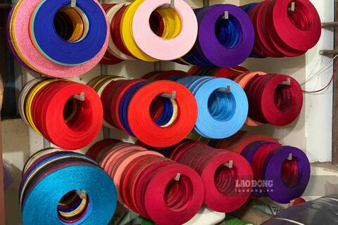 <a href="/thi-truong" title="Thị trường" rel="dofollow">Thị trường</a>