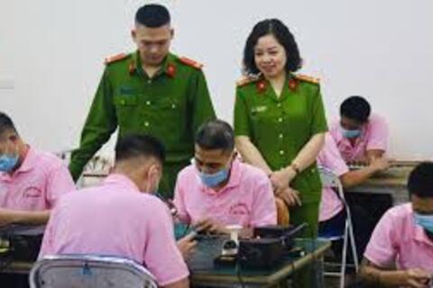 <a href="/xa-hoi" title="Xã hội" rel="dofollow">Xã hội</a>