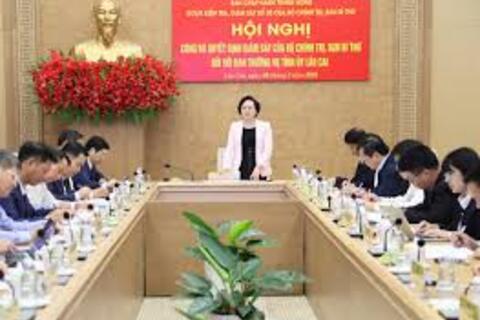 <a href="/tieu-diem-24h" title="Tiêu điểm 24h" rel="dofollow">Tiêu điểm 24h</a>