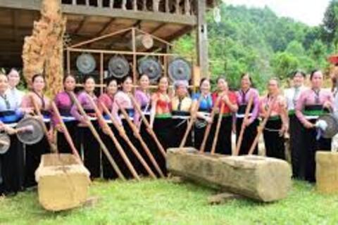 <a href="/xa-hoi" title="Xã hội" rel="dofollow">Xã hội</a>