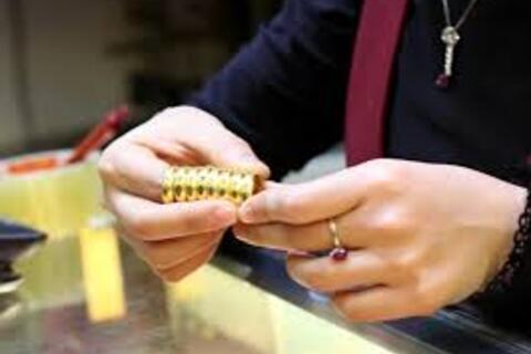 <a href="/thi-truong" title="Thị trường" rel="dofollow">Thị trường</a>