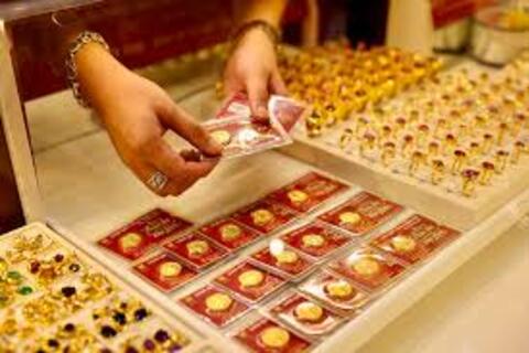 <a href="/thi-truong" title="Thị trường" rel="dofollow">Thị trường</a>