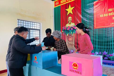 <a href="/tieu-diem-24h" title="Tiêu điểm 24h" rel="dofollow">Tiêu điểm 24h</a>