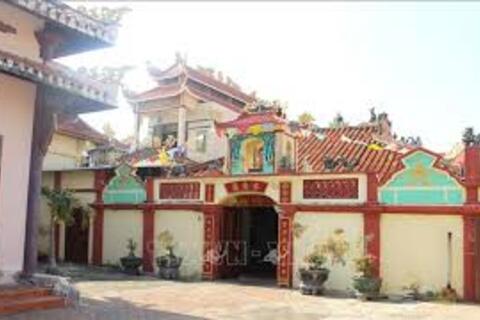 <a href="/xa-hoi" title="Xã hội" rel="dofollow">Xã hội</a>