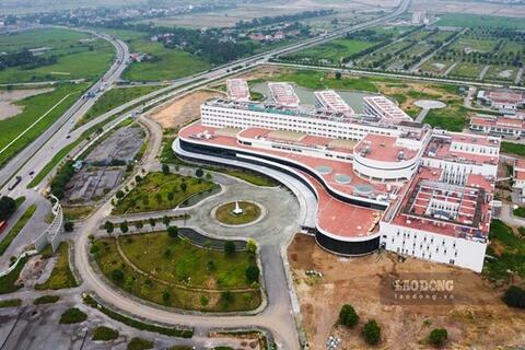 <a href="/tieu-diem-24h" title="Tiêu điểm 24h" rel="dofollow">Tiêu điểm 24h</a>