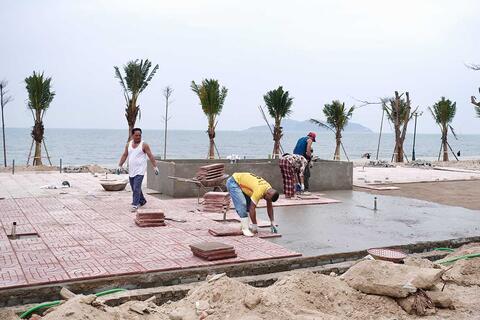 <a href="/thi-truong" title="Thị trường" rel="dofollow">Thị trường</a>