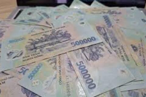 <a href="/ngan-hang" title="Ngân hàng" rel="dofollow">Ngân hàng</a>