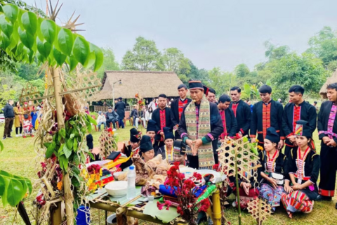 <a href="/tieu-diem-24h" title="Tiêu điểm 24h" rel="dofollow">Tiêu điểm 24h</a>