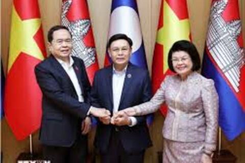 <a href="/dau-tu-hop-tac" title="Đầu tư - Hợp tác" rel="dofollow">Đầu tư - Hợp tác</a>