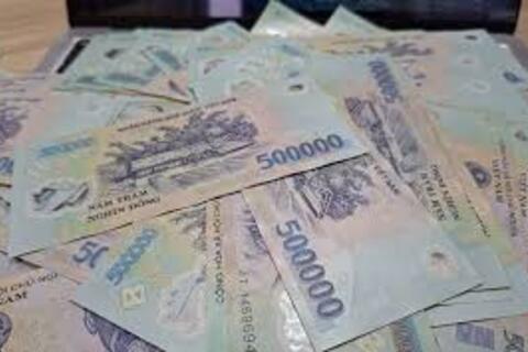 <a href="/ngan-hang" title="Ngân hàng" rel="dofollow">Ngân hàng</a>