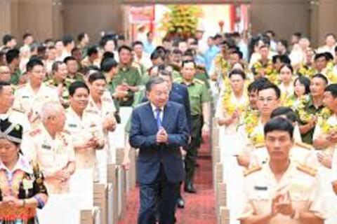 <a href="/tieu-diem-24h" title="Tiêu điểm 24h" rel="dofollow">Tiêu điểm 24h</a>