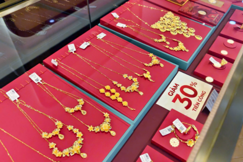 <a href="/thi-truong" title="Thị trường" rel="dofollow">Thị trường</a>