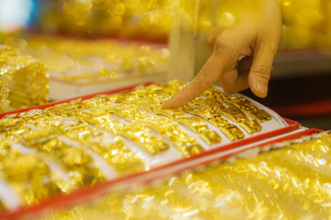 <a href="/thi-truong" title="Thị trường" rel="dofollow">Thị trường</a>