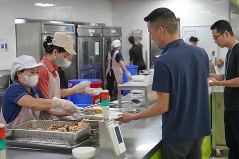 <a href="/doanh-nghiep" title="Doanh nghiệp" rel="dofollow">Doanh nghiệp</a>