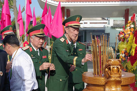 <a href="/xa-hoi" title="Xã hội" rel="dofollow">Xã hội</a>