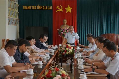 <a href="/doanh-nghiep" title="Doanh nghiệp" rel="dofollow">Doanh nghiệp</a>