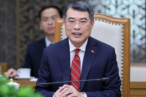 <a href="/dau-tu-hop-tac" title="Đầu tư - Hợp tác" rel="dofollow">Đầu tư - Hợp tác</a>