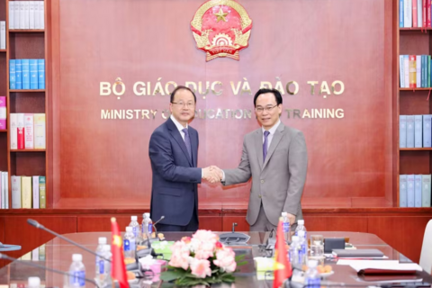 <a href="/dau-tu-hop-tac" title="Đầu tư - Hợp tác" rel="dofollow">Đầu tư - Hợp tác</a>