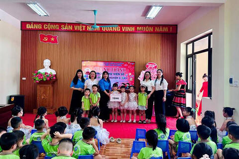 <a href="/xa-hoi" title="Xã hội" rel="dofollow">Xã hội</a>