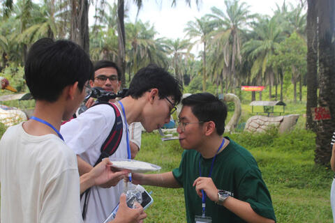 <a href="/xa-hoi" title="Xã hội" rel="dofollow">Xã hội</a>