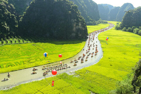 <a href="/tieu-diem-24h" title="Tiêu điểm 24h" rel="dofollow">Tiêu điểm 24h</a>