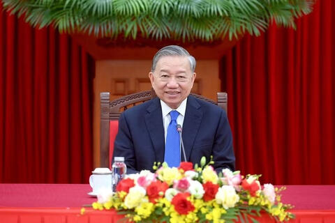 <a href="/tieu-diem-24h" title="Tiêu điểm 24h" rel="dofollow">Tiêu điểm 24h</a>