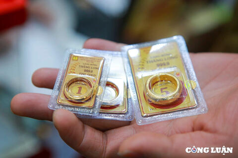<a href="/thi-truong" title="Thị trường" rel="dofollow">Thị trường</a>
