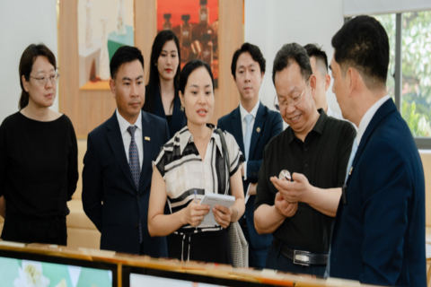 <a href="/doanh-nghiep" title="Doanh nghiệp" rel="dofollow">Doanh nghiệp</a>