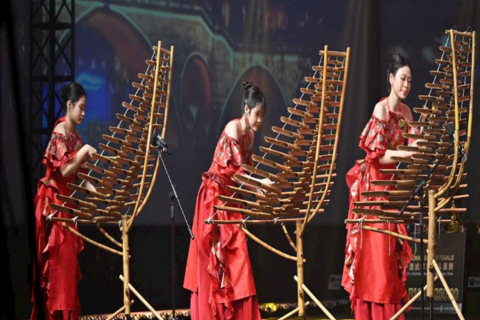 <a href="/xa-hoi" title="Xã hội" rel="dofollow">Xã hội</a>