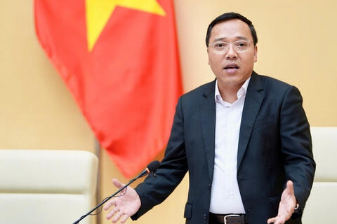 <a href="/tieu-diem-24h" title="Tiêu điểm 24h" rel="dofollow">Tiêu điểm 24h</a>