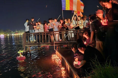 <a href="/xa-hoi" title="Xã hội" rel="dofollow">Xã hội</a>