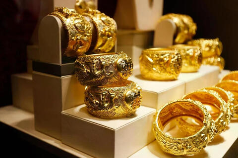 <a href="/thi-truong" title="Thị trường" rel="dofollow">Thị trường</a>