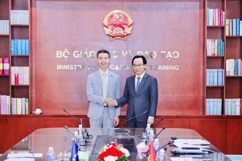 <a href="/dau-tu-hop-tac" title="Đầu tư - Hợp tác" rel="dofollow">Đầu tư - Hợp tác</a>