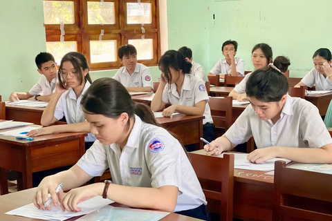 <a href="/tieu-diem-24h" title="Tiêu điểm 24h" rel="dofollow">Tiêu điểm 24h</a>
