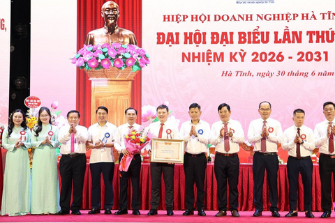 <a href="/doanh-nghiep" title="Doanh nghiệp" rel="dofollow">Doanh nghiệp</a>