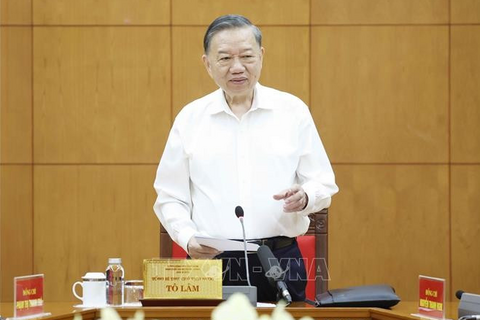 <a href="/tieu-diem-24h" title="Tiêu điểm 24h" rel="dofollow">Tiêu điểm 24h</a>