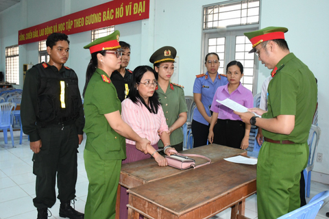 <a href="/tieu-diem-24h" title="Tiêu điểm 24h" rel="dofollow">Tiêu điểm 24h</a>