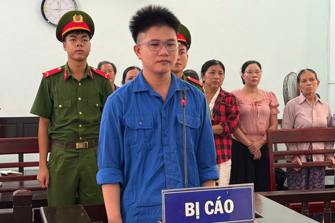 <a href="/tieu-diem-24h" title="Tiêu điểm 24h" rel="dofollow">Tiêu điểm 24h</a>