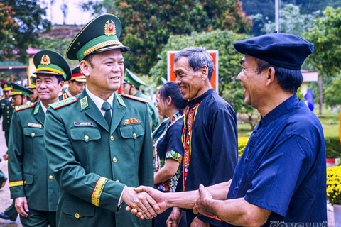 <a href="/tieu-diem-24h" title="Tiêu điểm 24h" rel="dofollow">Tiêu điểm 24h</a>