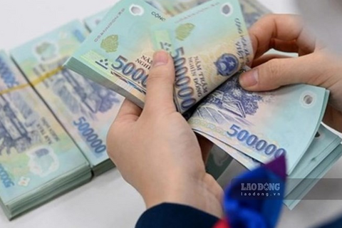 <a href="/ngan-hang" title="Ngân hàng" rel="dofollow">Ngân hàng</a>