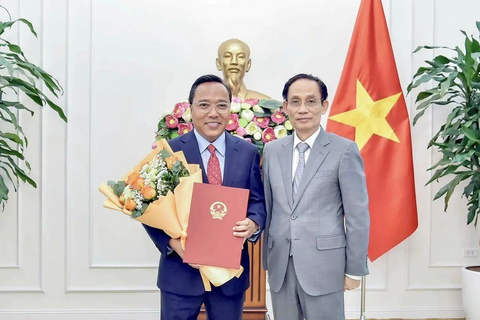 <a href="/tieu-diem-24h" title="Tiêu điểm 24h" rel="dofollow">Tiêu điểm 24h</a>