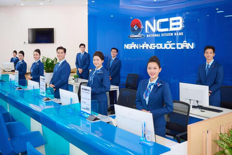 <a href="/ngan-hang" title="Ngân hàng" rel="dofollow">Ngân hàng</a>