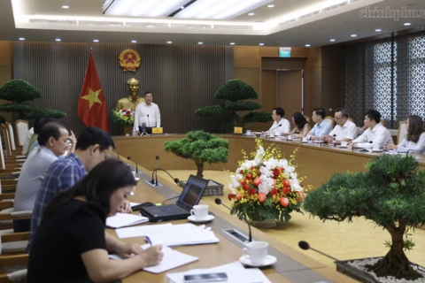 <a href="/tieu-diem-24h" title="Tiêu điểm 24h" rel="dofollow">Tiêu điểm 24h</a>