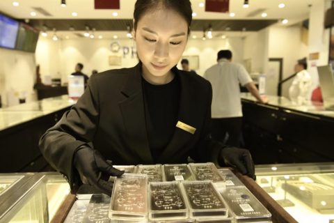 <a href="/thi-truong" title="Thị trường" rel="dofollow">Thị trường</a>