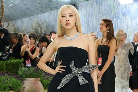 <a href="/xa-hoi" title="Xã hội" rel="dofollow">Xã hội</a>
